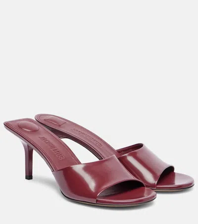 Jacquemus Cubisto 70 Leather Mules In Burgundy