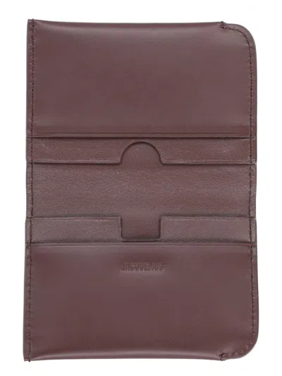 Jacquemus Curved Lamb Leather Wallet In Purple