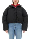 Jacquemus La Courte Caraco Puffer Jacket In Black