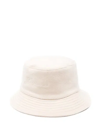 Jacquemus Embroidered-logo Bucket Hat In White