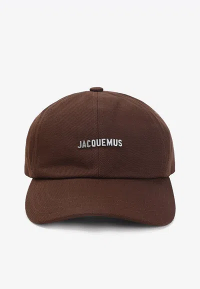 Jacquemus Gadjo Baseball Cap In Brown