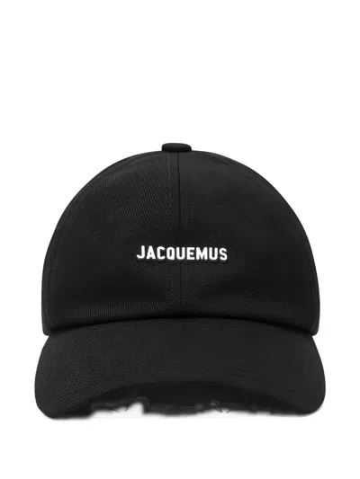 Jacquemus The Baseball Cap With A Gadjo Logo Plaque In Black