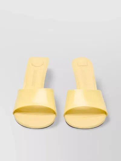 JACQUEMUS GLOSSY KITTEN HEEL SANDALS