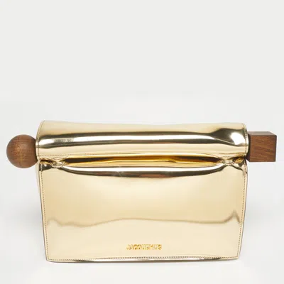 Pre-owned Jacquemus Gold Patent Leather La Pochette Rond Carré Clutch