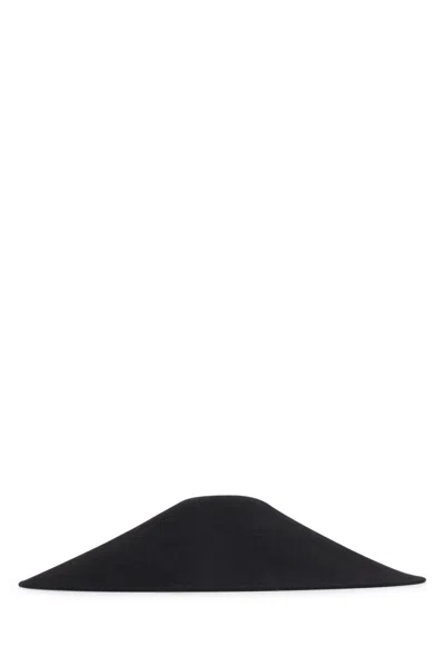 Jacquemus Grand Confetti Statement Hat In Black