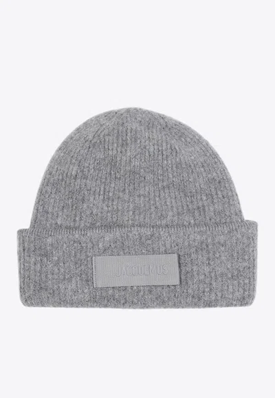 Jacquemus Gros Grain Knitted Beanie In Gray