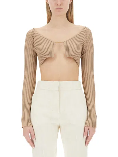 Jacquemus Pralu Knit Cropped Cardigan With Ribbed Texture In Beige