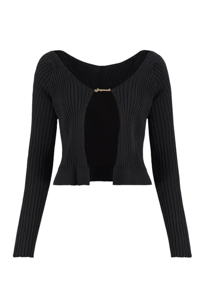 Jacquemus Pralu Logo Print Long Sleeve Top In Black