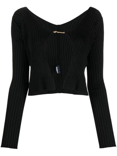 Jacquemus 'la Maille Pralu Longue' Black Ribbed Cardigan With Logo Charm Woman