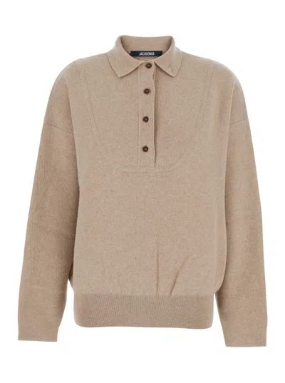 JACQUEMUS 'LA MAILLE VAREUSE PALLONE' BEIGE SWEATER WITH POLO SHIRT STYLE COLLAR IN WOOL AND CASHMERE STRETCH 