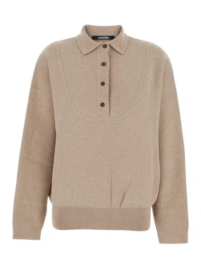 JACQUEMUS LA MAILLE VAREUSE PALLONE BEIGE SWEATER WITH POLO SHIRT STYLE COLLAR IN WOOL AND CASHMERE STRETCH WO