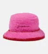 Jacquemus Le Bob Neve Embroidered Striped Faux Fur Bucket Hat In Pink