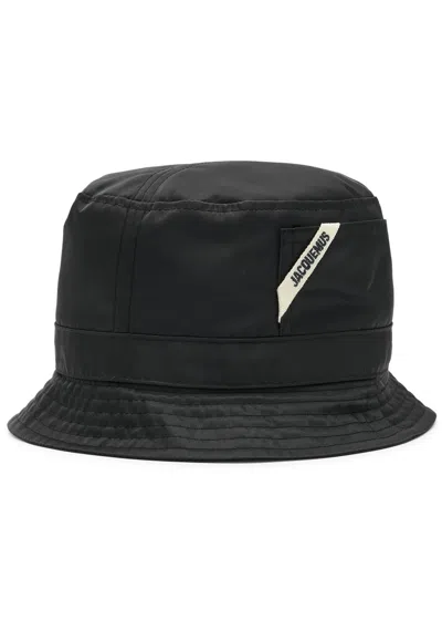 Jacquemus Le Bob Ovalie Bucket Hat In Black