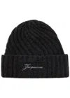 Jacquemus Le Bonnet Tourni Grey Beanie With Turn-up Brim And Logo Lettering On The Front In Wool Man In Black