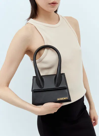Jacquemus Le Chiquito Moyen Shoulder Bag In Black