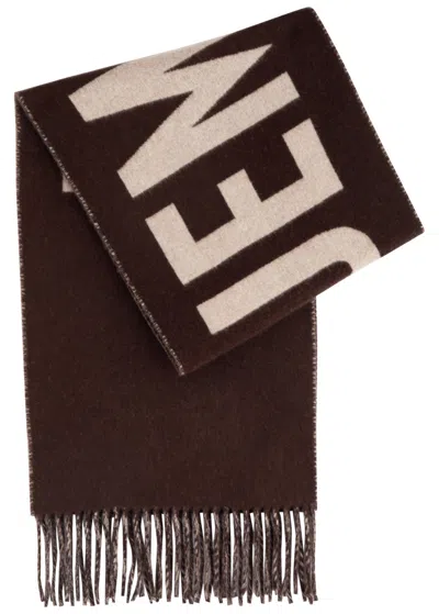 Jacquemus Le Écharpe Logo-intarsia Wool Scarf In Brown