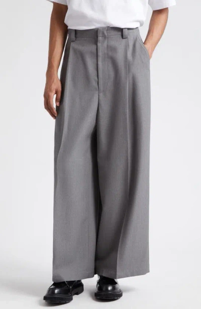 Jacquemus Le Pantalon Salti Loose Fit Pleated Wool Pants In Grey
