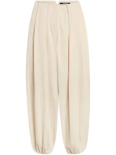 Jacquemus Le Pantalone Calisson In Neutral