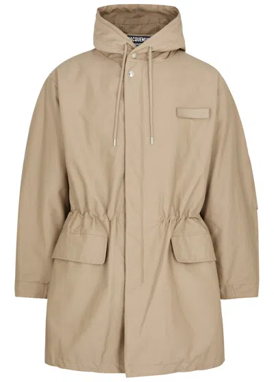 Jacquemus Le Parka Marrone Hooded Coat In Beige