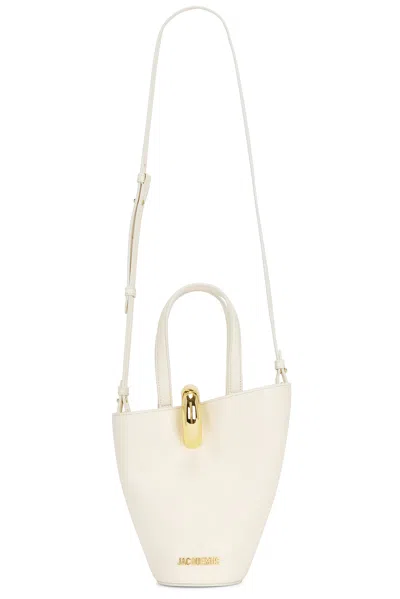 Jacquemus Le Petit Bambola Leather Bucket Bag In Light Ivory 115