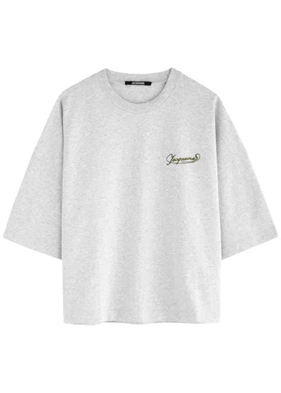 JACQUEMUS JACQUEMUS LE T-SHIRT CORTO LOGO-EMBROIDERED COTTON T-SHIRT