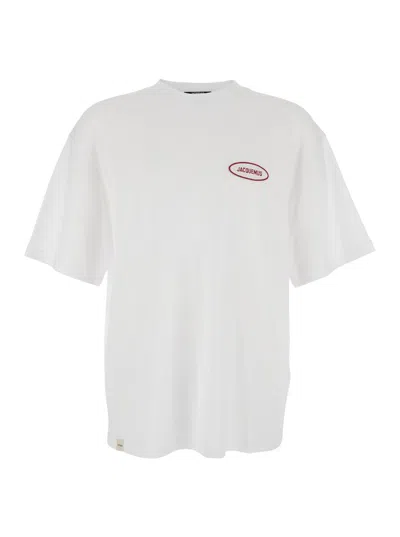 JACQUEMUS 'LE T-SHIRT STAZIONE' WHITE CREWNECK T-SHIRT WITH LOGO PATCH ON THE FRONT IN COTTON JERSEY MAN