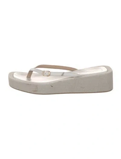 Pre-owned Jacquemus Leather Flip Flops In White