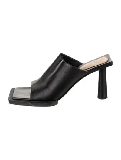 Pre-owned Jacquemus Leather Mules In Black
