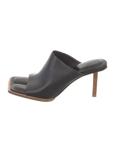 Pre-owned Jacquemus Leather Sandals In Black