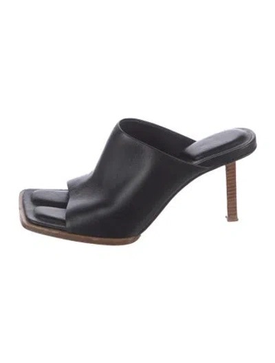 Pre-owned Jacquemus Leather Slides In Black