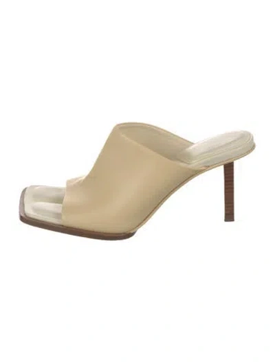 Pre-owned Jacquemus Leather Slides In Neutral