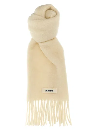 Jacquemus Carro Scarf Fringed Edges In Neutral