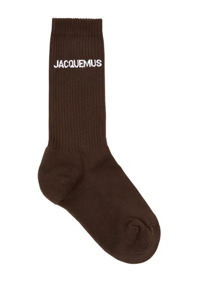 Jacquemus Les Chaussettes Logo Cotton-blend Socks In Brown