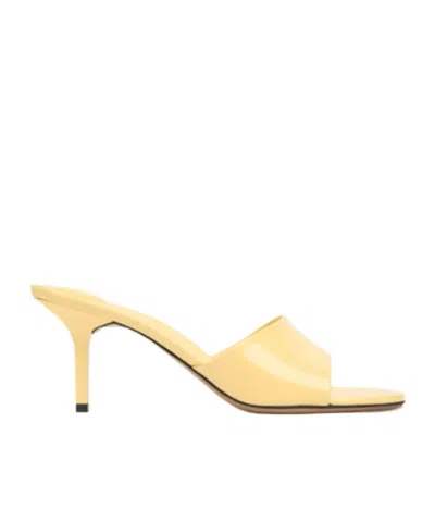 Jacquemus Glossy Kitten Heel Sandals In Yellow