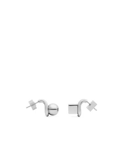 Jacquemus Les Puces Nodo Asymmetric Stud Earrings In White