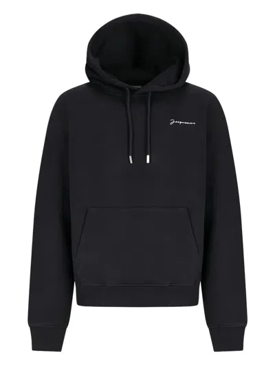 Jacquemus Logo-embroidered Hoodie In Black