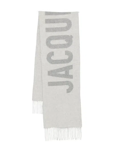 Jacquemus Logo-jacquard Fringe-edges Scarf In Neutral