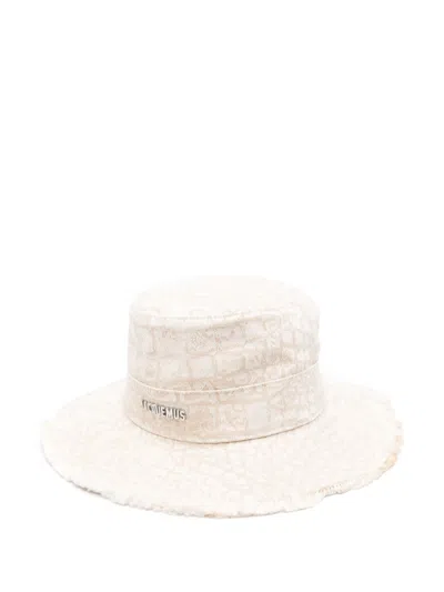 Jacquemus Logo-lettering Bucket Hat In Neutrals