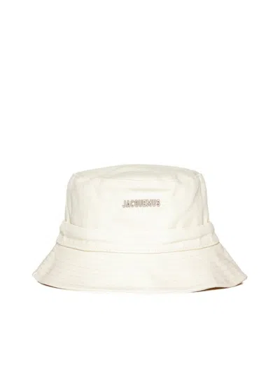 Jacquemus Logo Lettering Bucket Hat In White