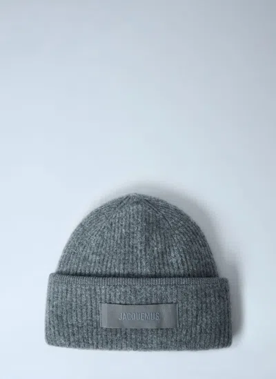 Jacquemus Logo Motif Beanie Hat In Gray