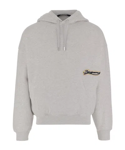 JACQUEMUS JACQUEMUS LOGO PATCH DRAWSTRING HOODIE