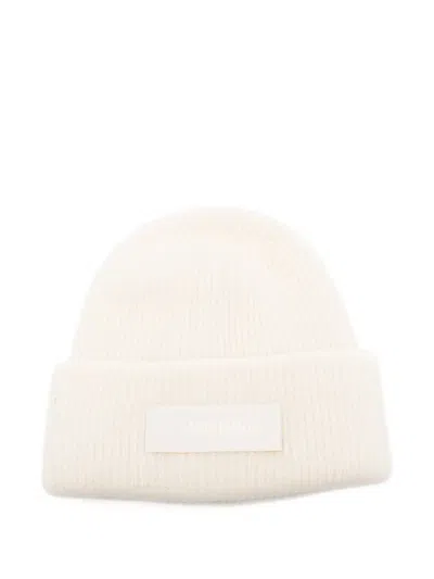 JACQUEMUS LOGO-PATCH RIBBED BEANIE