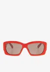 Jacquemus Logo Print Rectangular Sunglasses In Gray