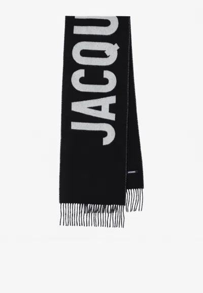 JACQUEMUS LOGO WOOL FRINGED SCARF