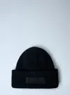 Jacquemus Men Logo Motif Beanie Hat In Black