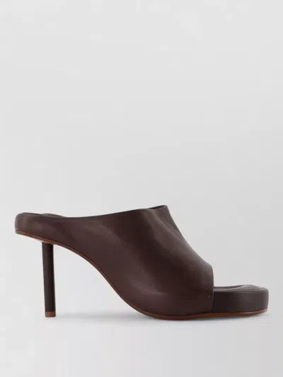 Jacquemus Nuvola Leather Mules Open Toe In Brown