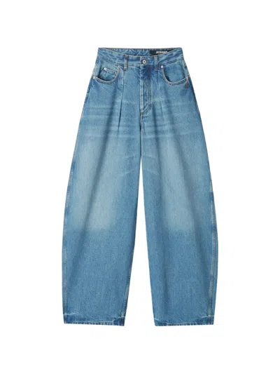Jacquemus Pleated-detail Faded-effect Jeans In Blue
