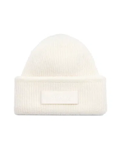 Jacquemus Ribbed White Beanie With Subtle Logo Detailing