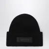 Jacquemus Black Ribbed Wool-blend Beanie Women In Black