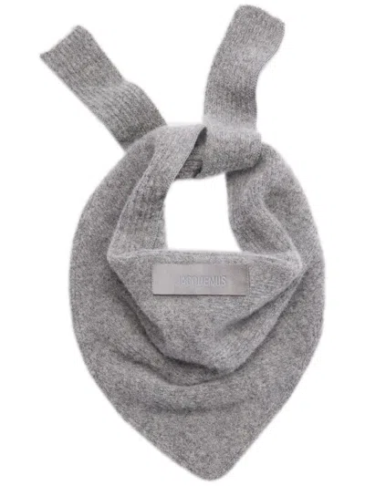 Jacquemus Ribbed Wool Scarf In Grey